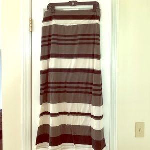 Mossimo floor length skirt